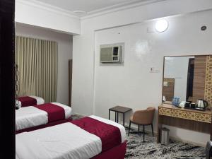 Al Majd Al Fiddi Hotel 2 - imagen 10
