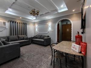 AZHAAR Suites - gambar 25