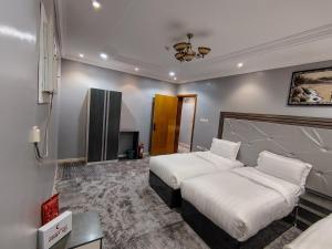 AZHAAR Suites - gambar 18