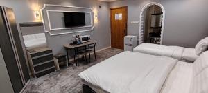 AZHAAR Suites - gambar 10