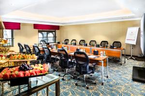 Millennium Al Aqeeq Hotel - imej 25
