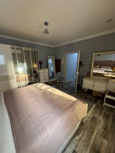 Family Apartment - image 26