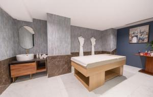 Maden Taiba Hotel - imej 33