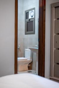 Family Apartment - gambar 24