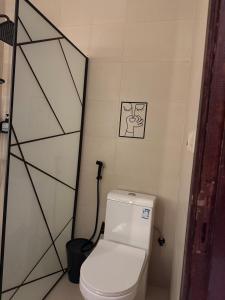 Studio 33 - image 11
