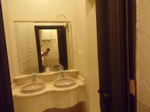 Othman Suites - image 2