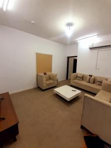 Khalid Serviced Apartments Near Mustashfa Al Malik - imagen 1