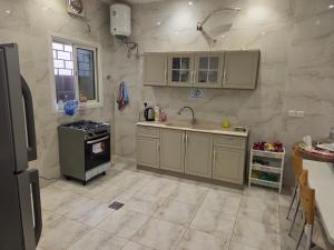 Furnished in Al Madinah Al Munawwarah Apartments - imej 9