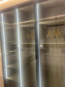 靠近校园和服务设施的双卧室酒店式公寓（带大厅）- 图片 15
