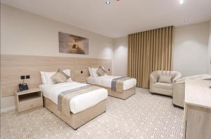 SUITESLiNEHOTEL Hotel - imej 13