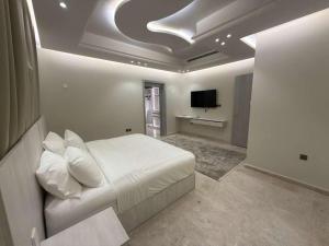 Aurion Executive Apartment - Next to Rashid Mall - Self Check-in - image 9
