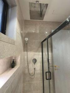 Aurion Executive Apartment - Next to Rashid Mall - Self Check-in - image 7