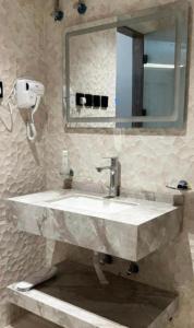 vatoran abu zr - image 44