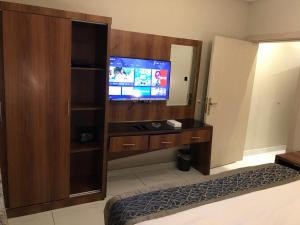 Azar Serviced Apartments - gambar 49