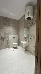 Alharbi Laxury Apartment - imej 29