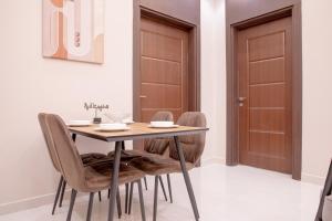 Two Bedroom Apt 10-min Prophet Mosqu Next to Mall - imagen 12