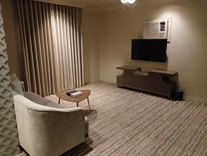 Residential Apartments in Al Arid 2 - imej 27