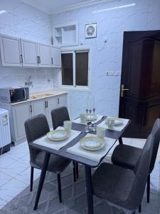 Al Mazen Apartments - image 4