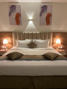 Royal Night Suites - image 4