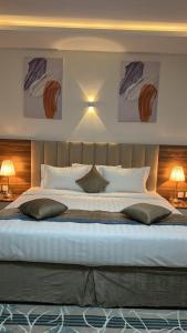 Royal Night Suites - image 14