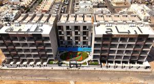 Hotel Villa with Three Bedrooms and Private Pool in Fully Equipped Compound - imej 11