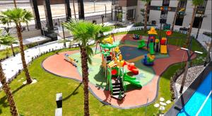 Hotel Villa with Three Bedrooms and Private Pool in Fully Equipped Compound - imej 25