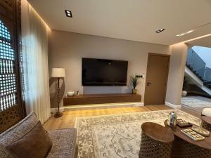 Atrah Luminous 3BR Luxury Family Residence - görsel 3