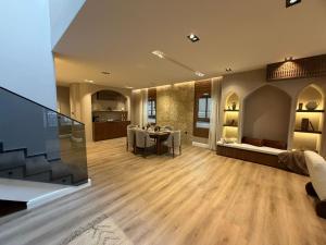 Atrah Luminous 3BR Luxury Family Residence - görsel 17