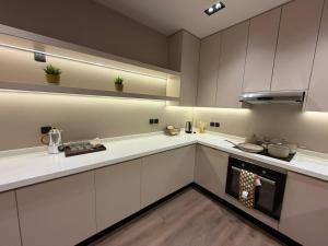 Atrah Luminous 3BR Luxury Family Residence - görsel 5