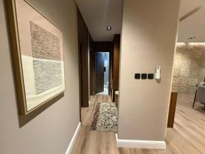Atrah Luminous 3BR Luxury Family Residence - görsel 15