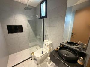 Atrah Luminous 3BR Luxury Family Residence - görsel 28