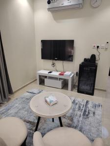 Room 100 - image 4