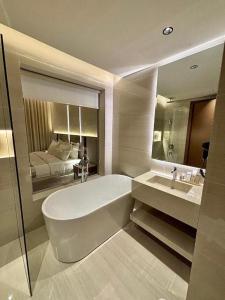 Sadu Boutique Al Tahlia Hotel - görsel 39