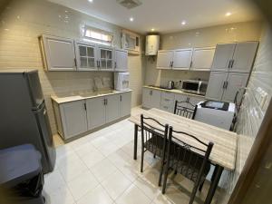 Elegant 3 Bedrooms and Living Room and Kitchen and Two Bathrooms in Hay Baqdu a1 - image 11