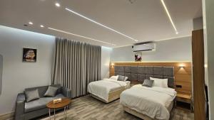 Premium King Bed Studio