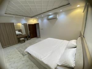 अल सलाम अपार्टमेंट्स अपार्टमेंट बेडरूम एंड लाउंज एंड बाथरूम a-6 X - छवि 5