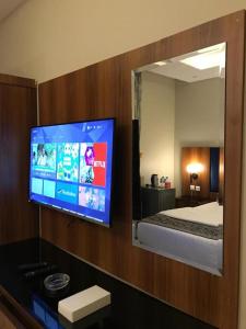 Azar Serviced Apartments - gambar 45