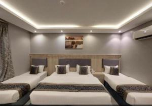 Azar Serviced Apartments - gambar 31