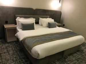 Azar Serviced Apartments - gambar 20
