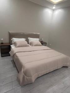 Two-Bedroom and Living Room Apartment with Self Entry - imagen 4