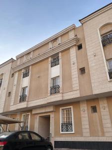 Two-Bedroom and Living Room Apartment with Self Entry - imagen 8