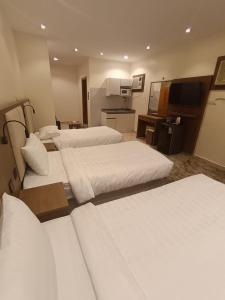 Al Madinah 2 Furnished Suites - image 32