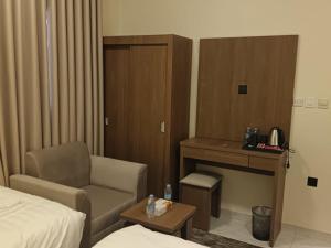 Al Madinah 2 Furnished Suites - image 20