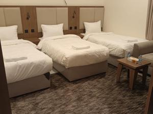 Al Madinah 2 Furnished Suites - image 2