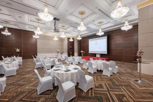 The Biltmore Al Madinah Hotel - imej 24