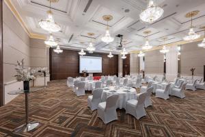 The Biltmore Al Madinah Hotel - imej 17