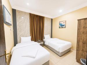 Larg Family Villa 7 Bedrooms Sleeps 16 close to Masjid - görsel 14
