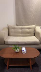 Al Madinah Al Munawwarah Furnished Room - image 6