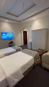 Al Madinah Al Munawwarah Furnished Room - image 7