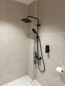 h Furnished Apartments 1 - imej 9